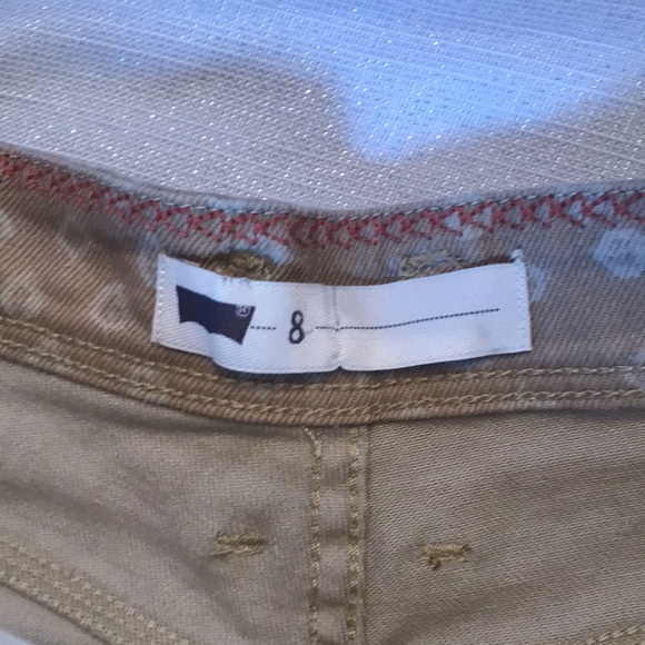 Levi’s Jean shorts - Picture 4 of 12